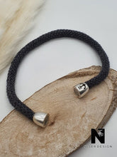 Lade das Bild in den Galerie-Viewer, Armband DOLLE mit Magnetverschluss und graviertem Anker - NISER DESIGN
