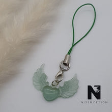 Lade das Bild in den Galerie-Viewer, Handyanhänger &quot;wings for a heart&quot; green - NISER DESIGN
